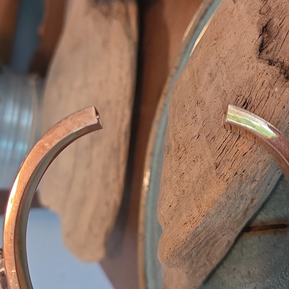 Coach Signature MARINA Hinged bangle - Picture 4 of 5